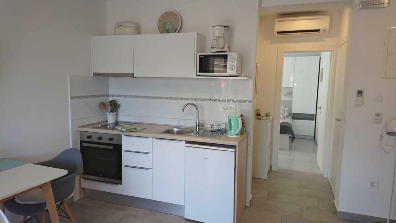 Apartments Nina Rab Town Exterior foto